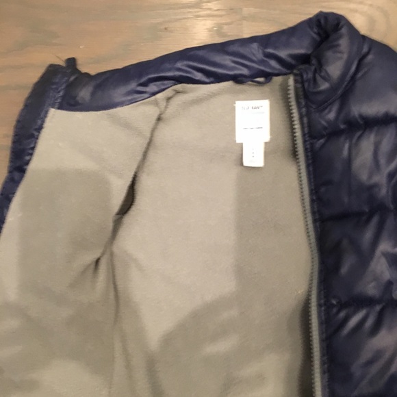 Old navy blue fleece lined vest - Picture 3 of 3